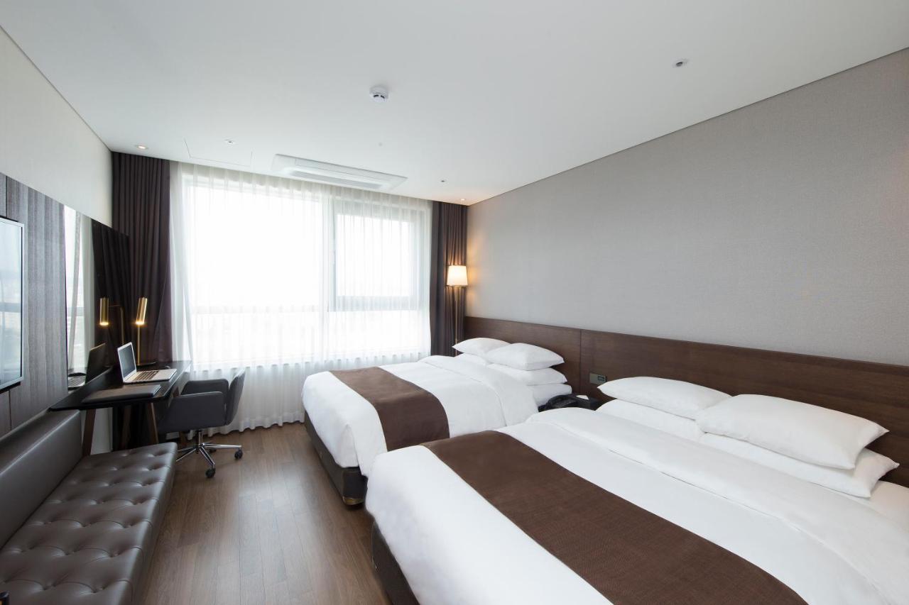 รามาดา บาย วินด์แฮม แทจอน Hotel แทจ็อน ภายนอก รูปภาพ