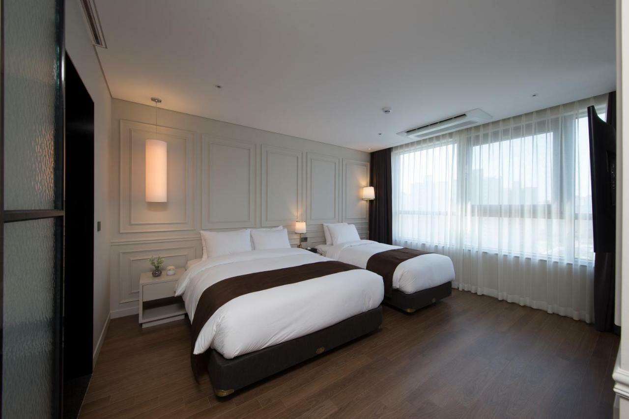 รามาดา บาย วินด์แฮม แทจอน Hotel แทจ็อน ภายนอก รูปภาพ