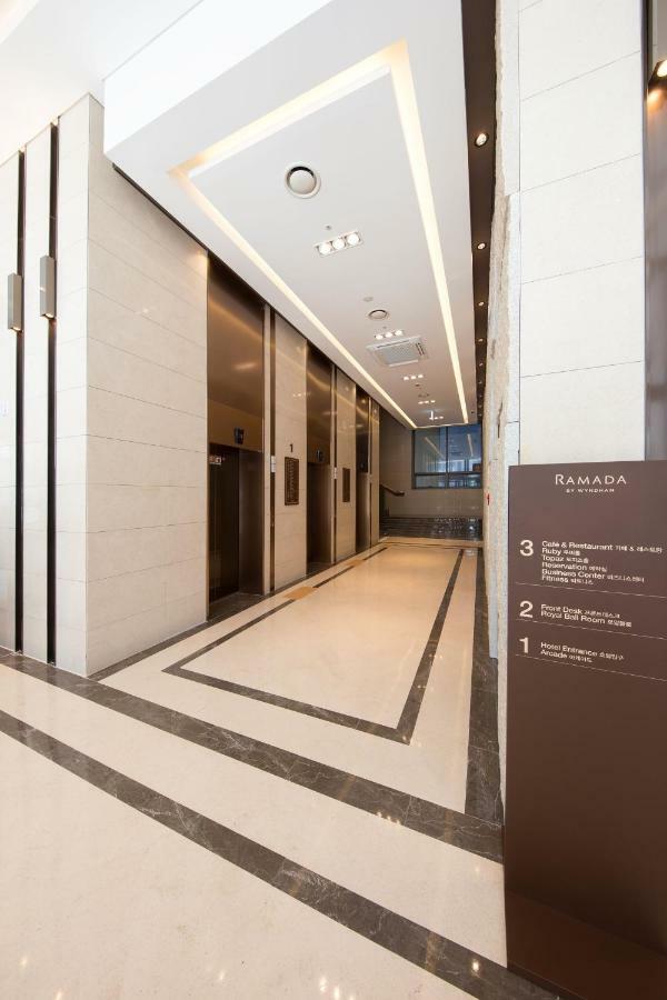 รามาดา บาย วินด์แฮม แทจอน Hotel แทจ็อน ภายนอก รูปภาพ
